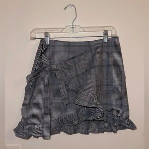 Black and white mini plaid skirt